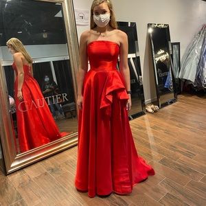 Red Sherri Hill Prom Dress